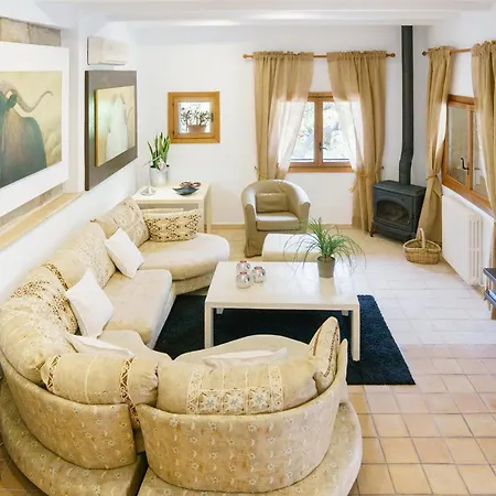 La Vinyeta Villa *